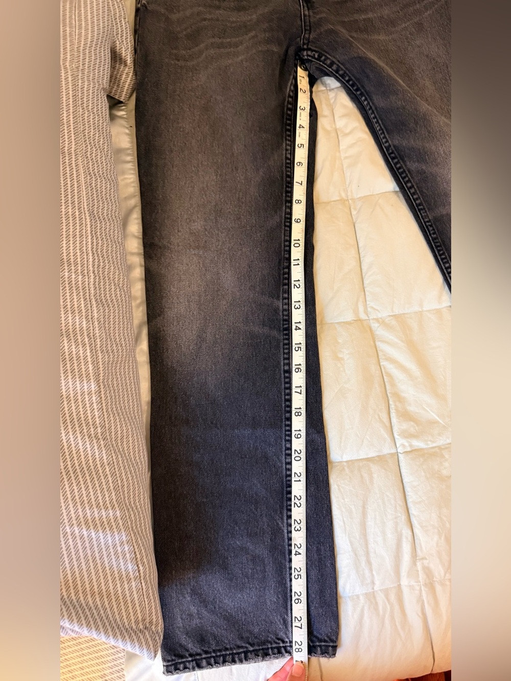 Zara TRF High Rise Straight Leg Distressed Jeans Faded Black Gray Raw Hem Size 4 - Picture 10 of 10